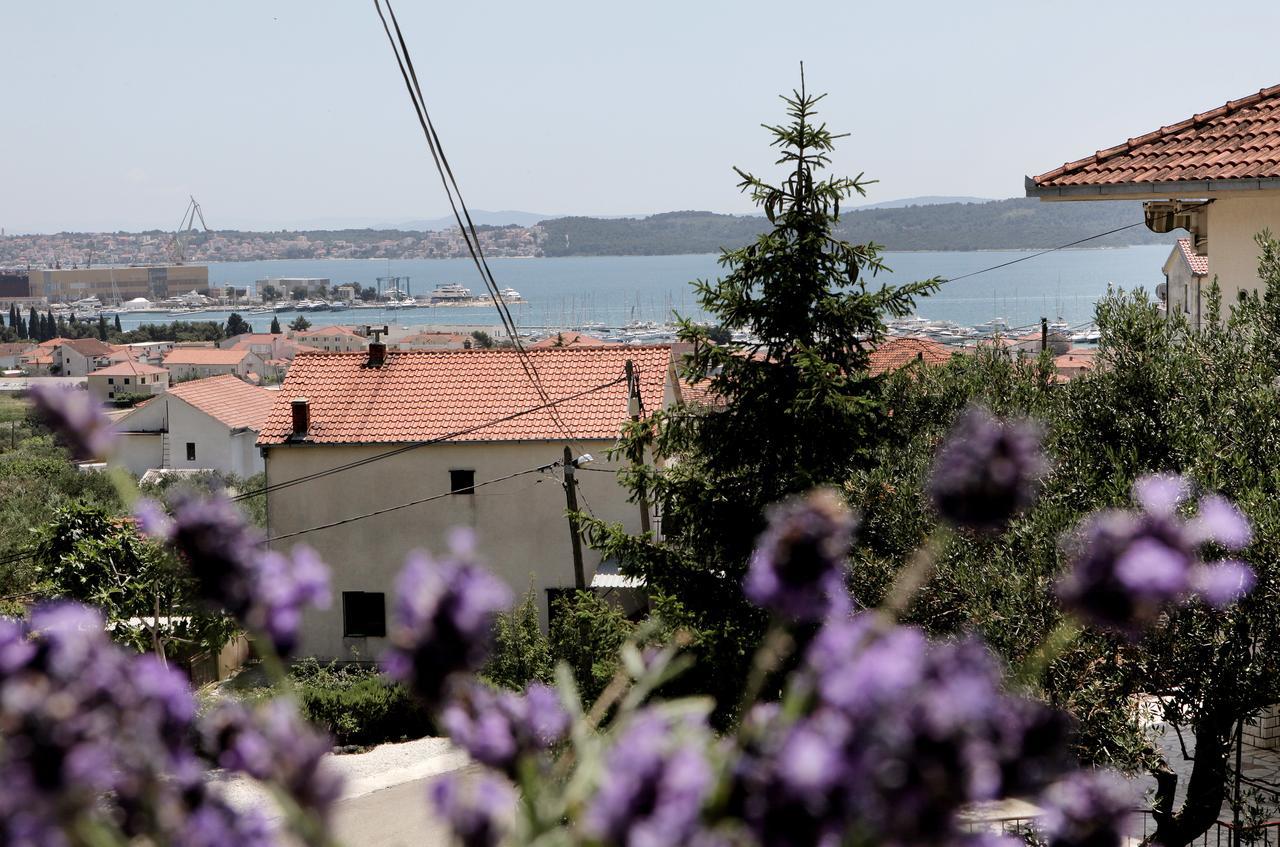 Apartment Carmen Trogir Exteriér fotografie